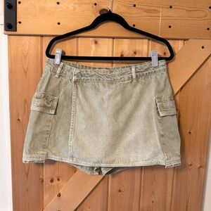 ZARA Green Cargo Skort
